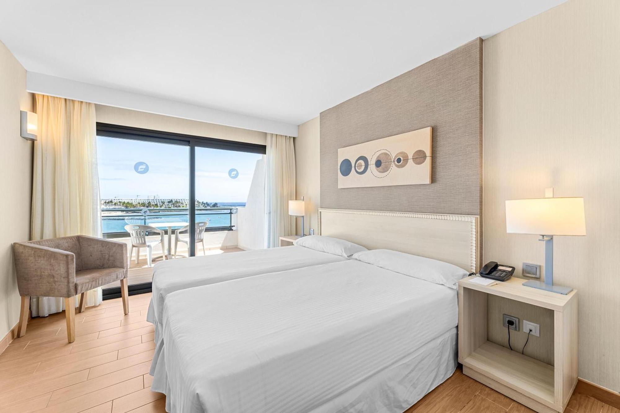Thb Lanzarote Beach Costa Teguise Dış mekan fotoğraf